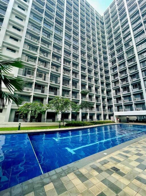 Fully Equipped 1Br Condo At Shore2 Near To Moa Manila Exterior photo