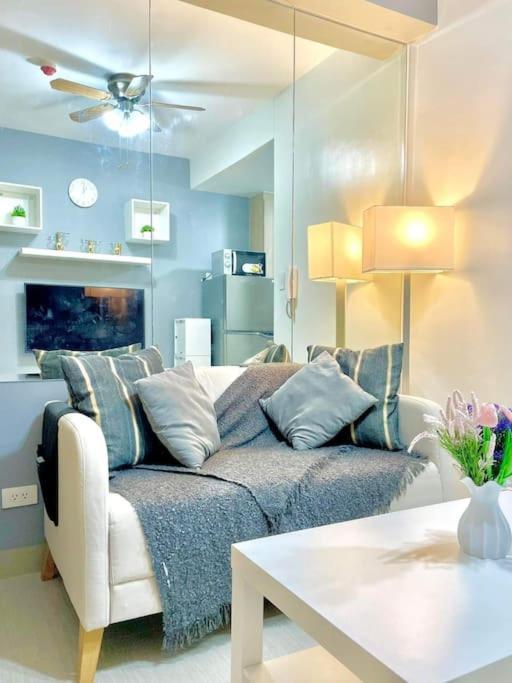 Fully Equipped 1Br Condo At Shore2 Near To Moa Manila Exterior photo